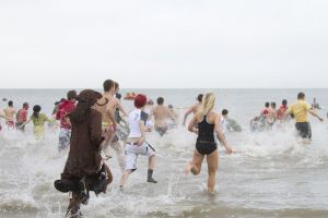 tenby boxing day swim 12 sm.jpg